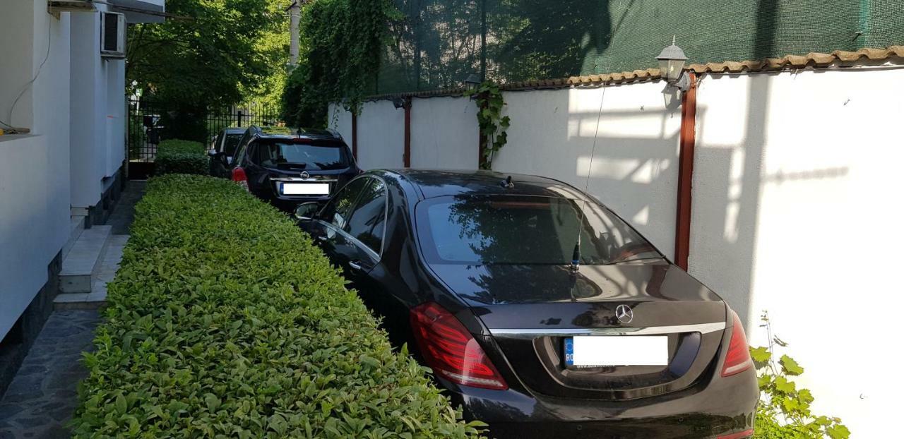 Pension La Noblesse Boekarest Buitenkant foto